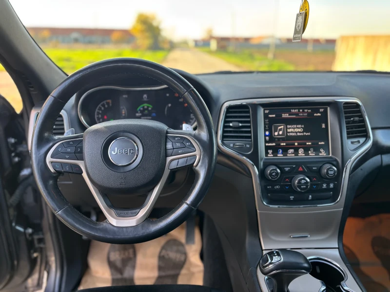 Jeep Grand cherokee 3.6 ПЕРФЕКТЕН, снимка 11 - Автомобили и джипове - 52498413