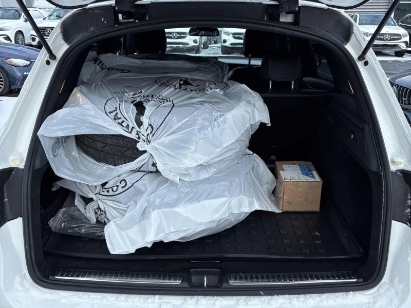 Mercedes-Benz GLC 300 * АВТО КРЕДИТ* ЦЕНА ДО БГ * СЕРВИЗНА ИСТОРИЯ * , снимка 14 - Автомобили и джипове - 52585287