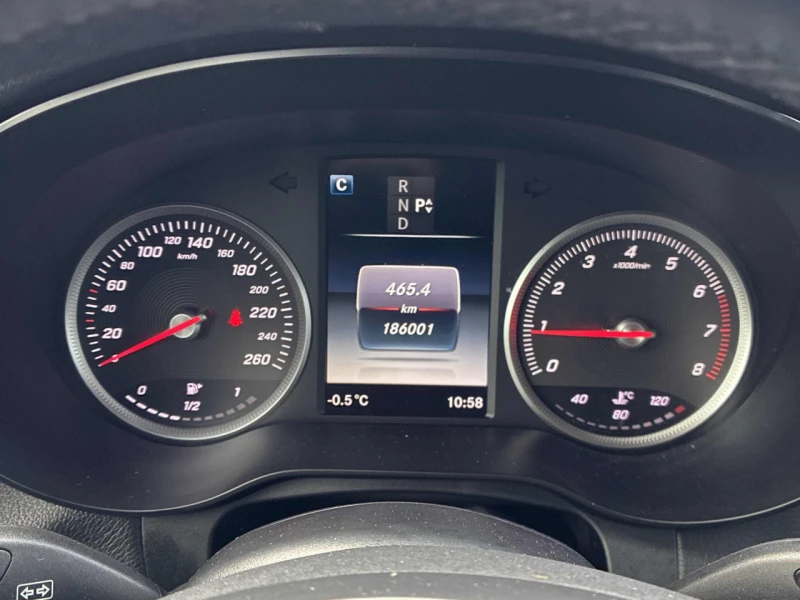 Mercedes-Benz GLC 300 * АВТО КРЕДИТ* ЦЕНА ДО БГ * СЕРВИЗНА ИСТОРИЯ * , снимка 10 - Автомобили и джипове - 52585287