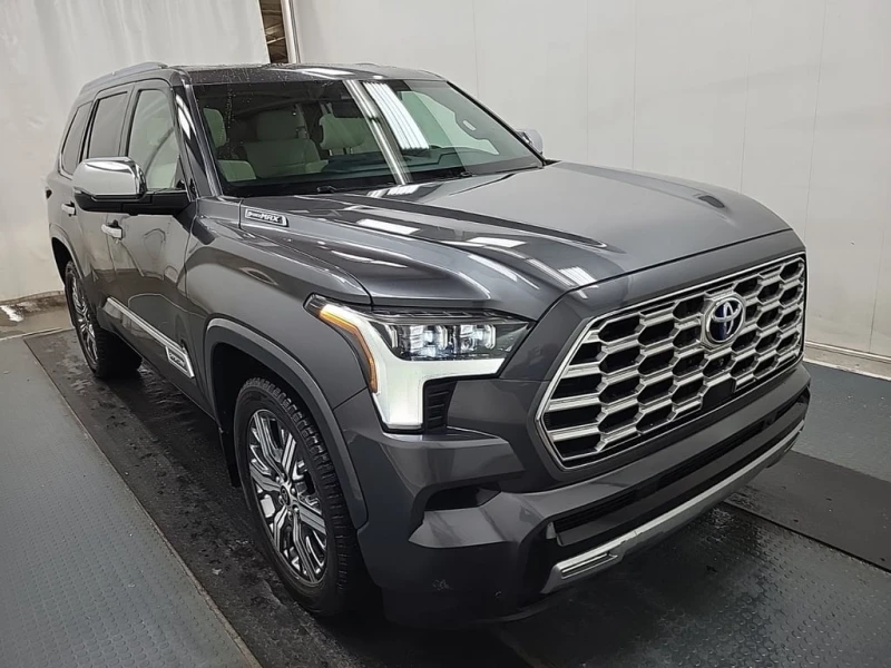 Toyota Sequoia * PLATINUM * CARFAX * БЕЗ ПЪРВОНАЧАЛНА ВНОСКА, снимка 2 - Автомобили и джипове - 53087836