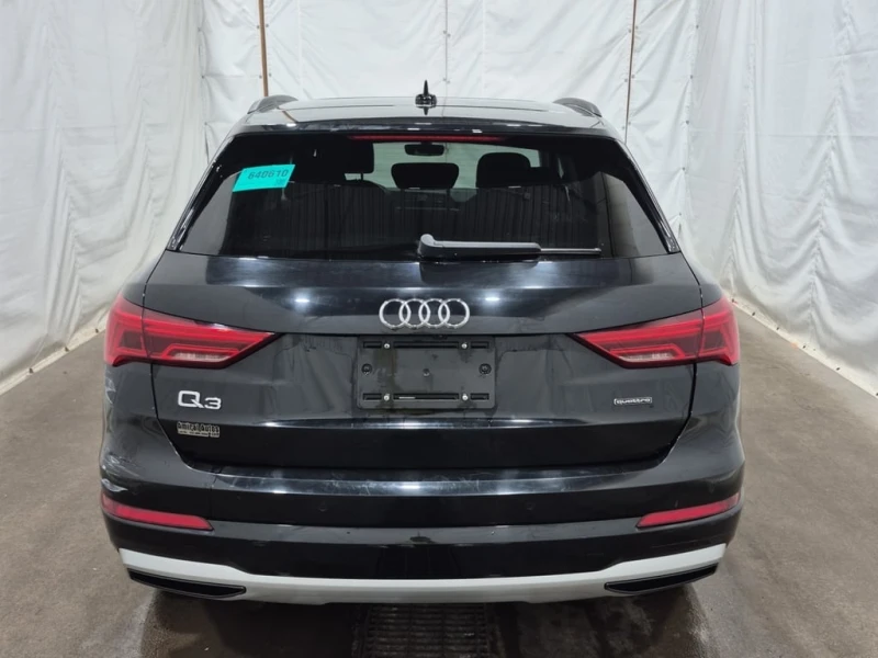 Audi Q3 * Komfort 45 TFSI quattro * CARFAX * ЦЕНА ДО БГ, снимка 4 - Автомобили и джипове - 53305583