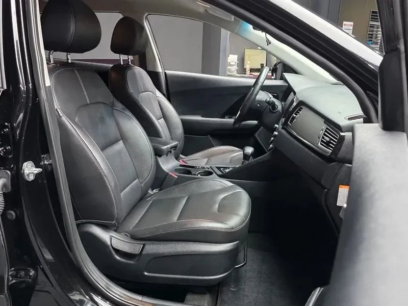 Kia Niro, снимка 11 - Автомобили и джипове - 56690356