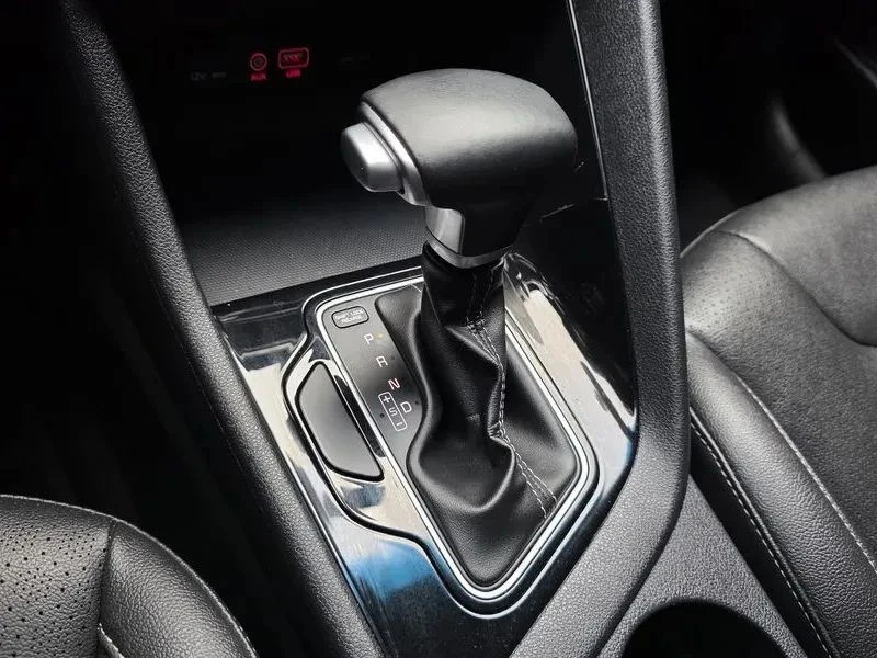 Kia Niro, снимка 9 - Автомобили и джипове - 56690356
