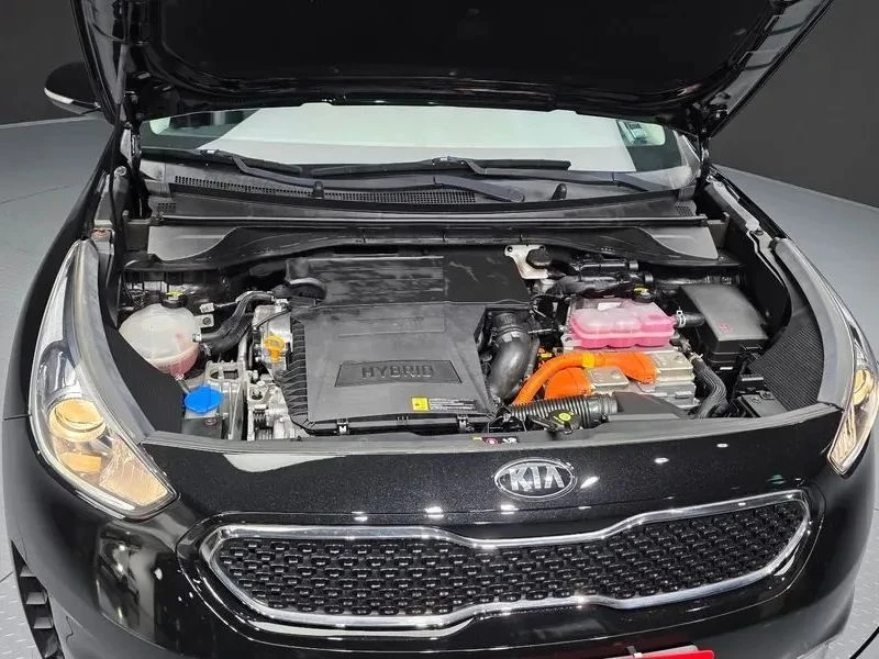 Kia Niro, снимка 6 - Автомобили и джипове - 56690356