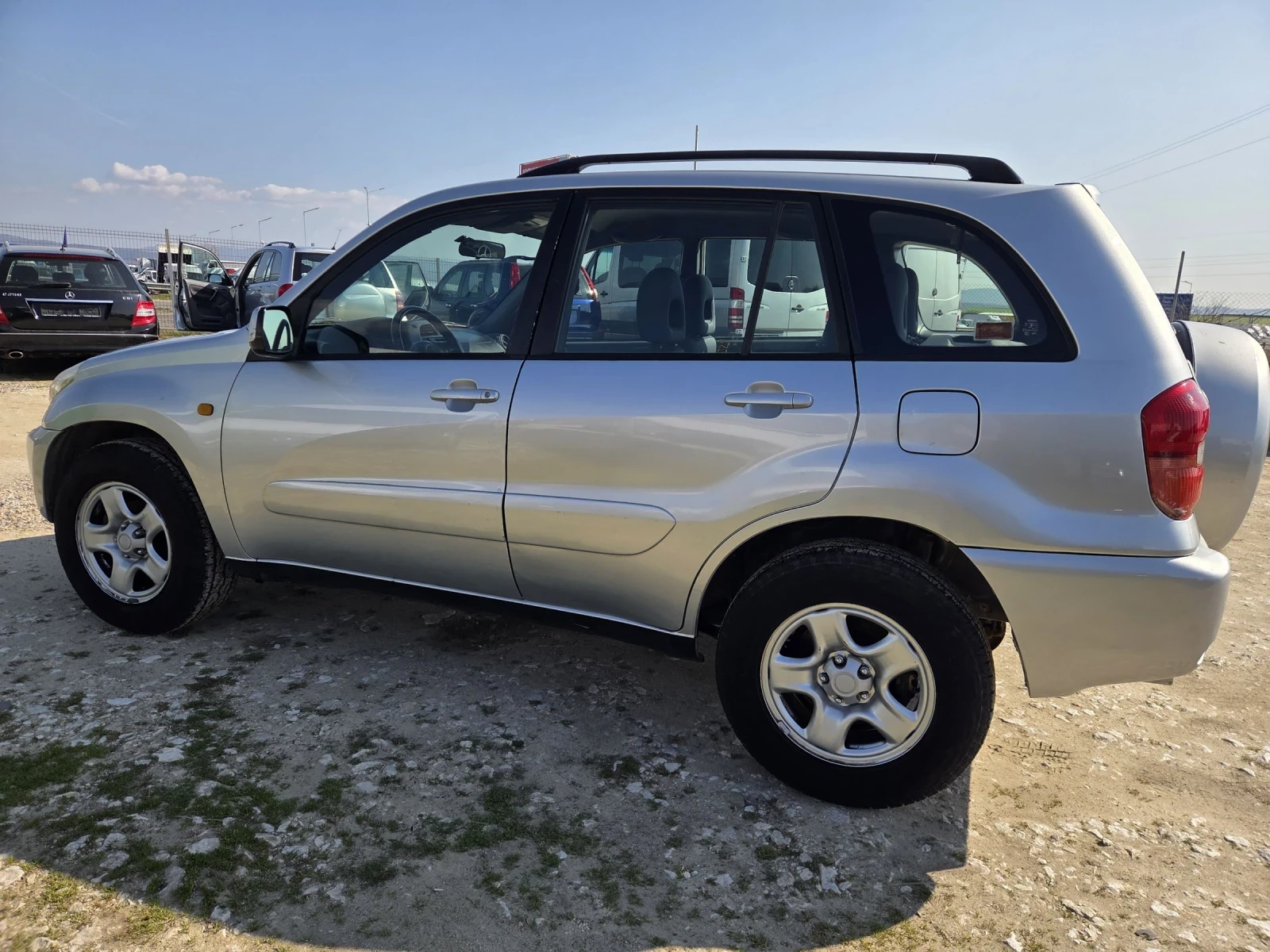 Toyota Rav4 2.0i.150кс., снимка 6 - Автомобили и джипове - 53746093