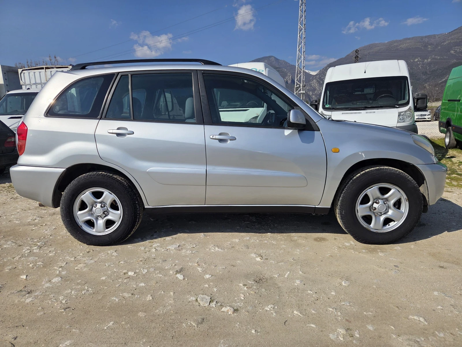 Toyota Rav4 2.0i.150кс., снимка 3 - Автомобили и джипове - 53746093