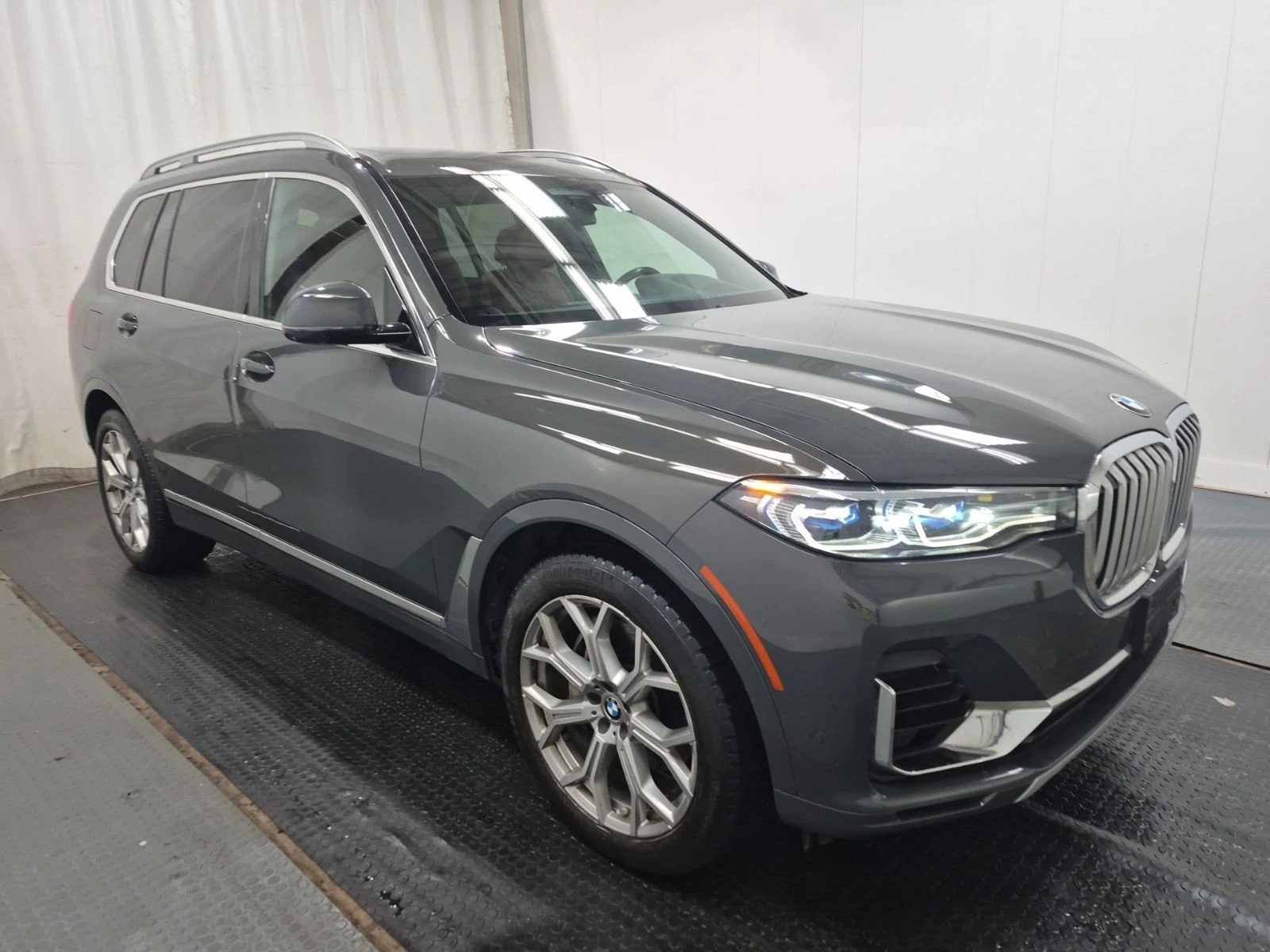 BMW X7 XDRIVE40I С РЕГИСТРАЦИЯ & АВТО КРЕДИТ , снимка 2 - Автомобили и джипове - 53947752