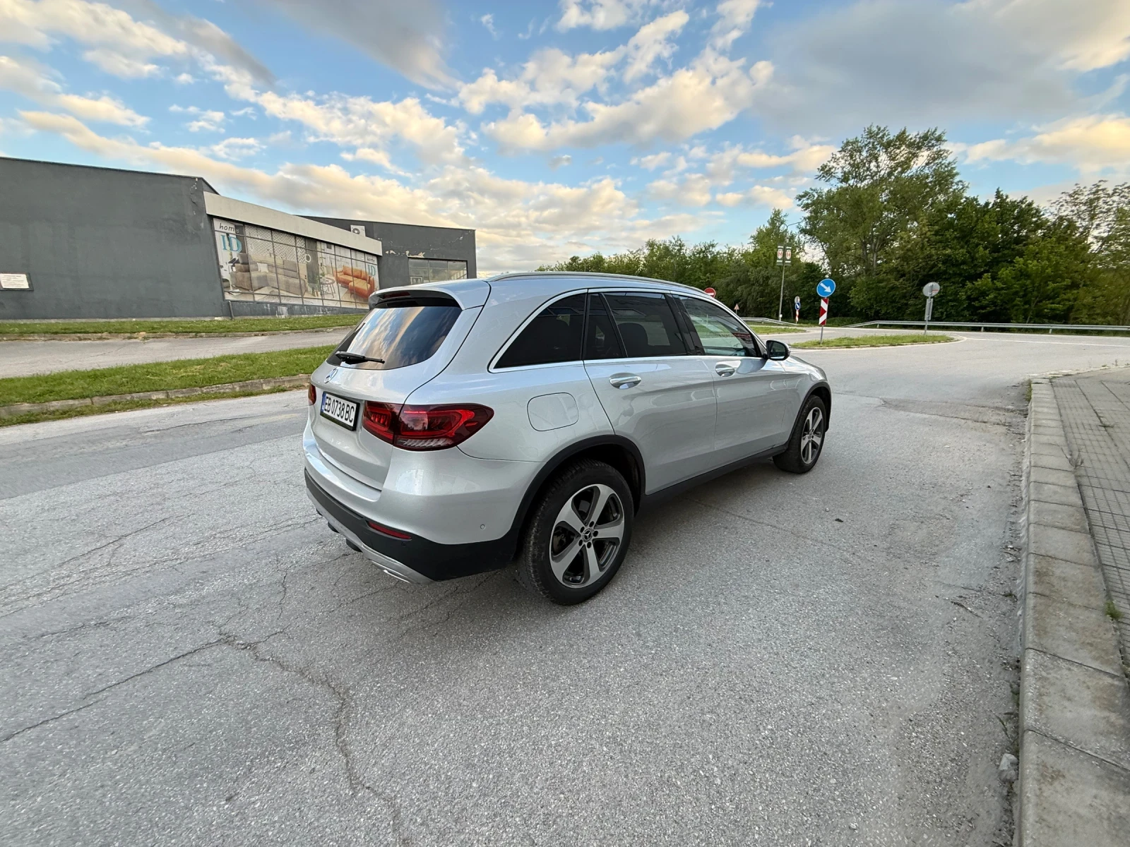 Mercedes-Benz GLC 300, снимка 3 - Автомобили и джипове - 54609054