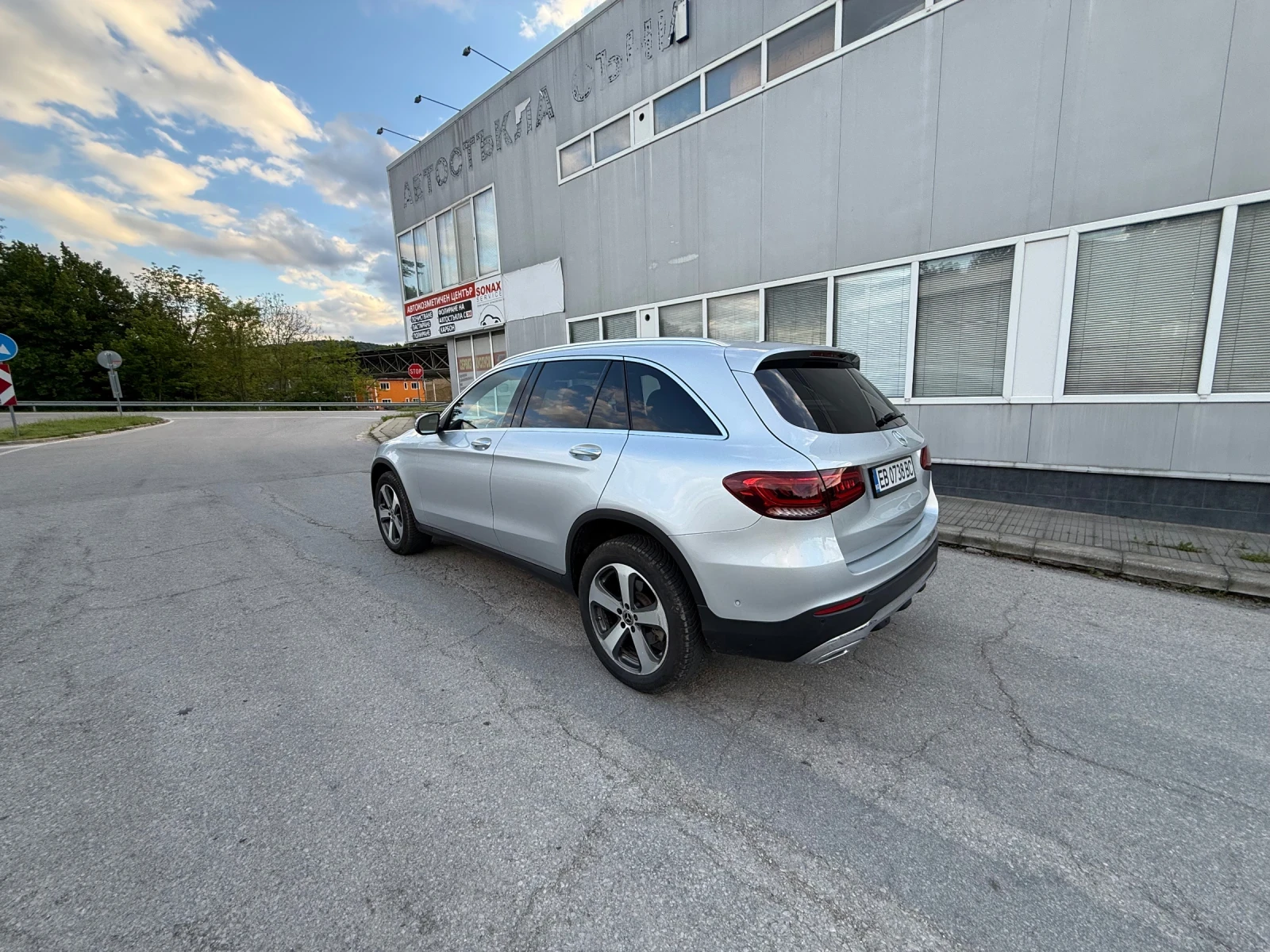 Mercedes-Benz GLC 300, снимка 4 - Автомобили и джипове - 54609054