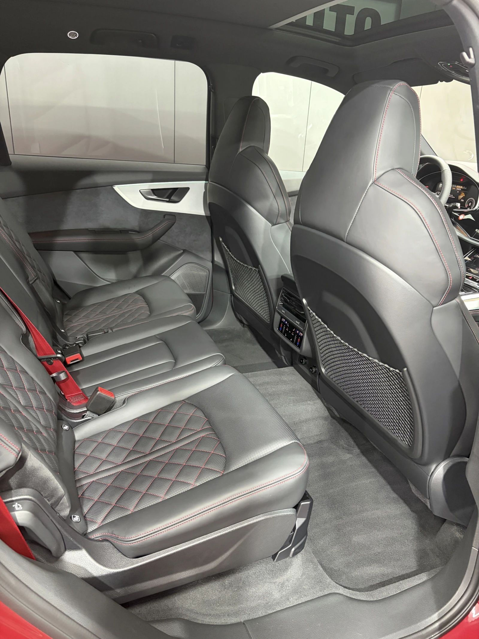 Audi Q7 TDI QU. S-LINE* B&O ADV* LASER* CARBON* PANO, снимка 13 - Автомобили и джипове - 54946019