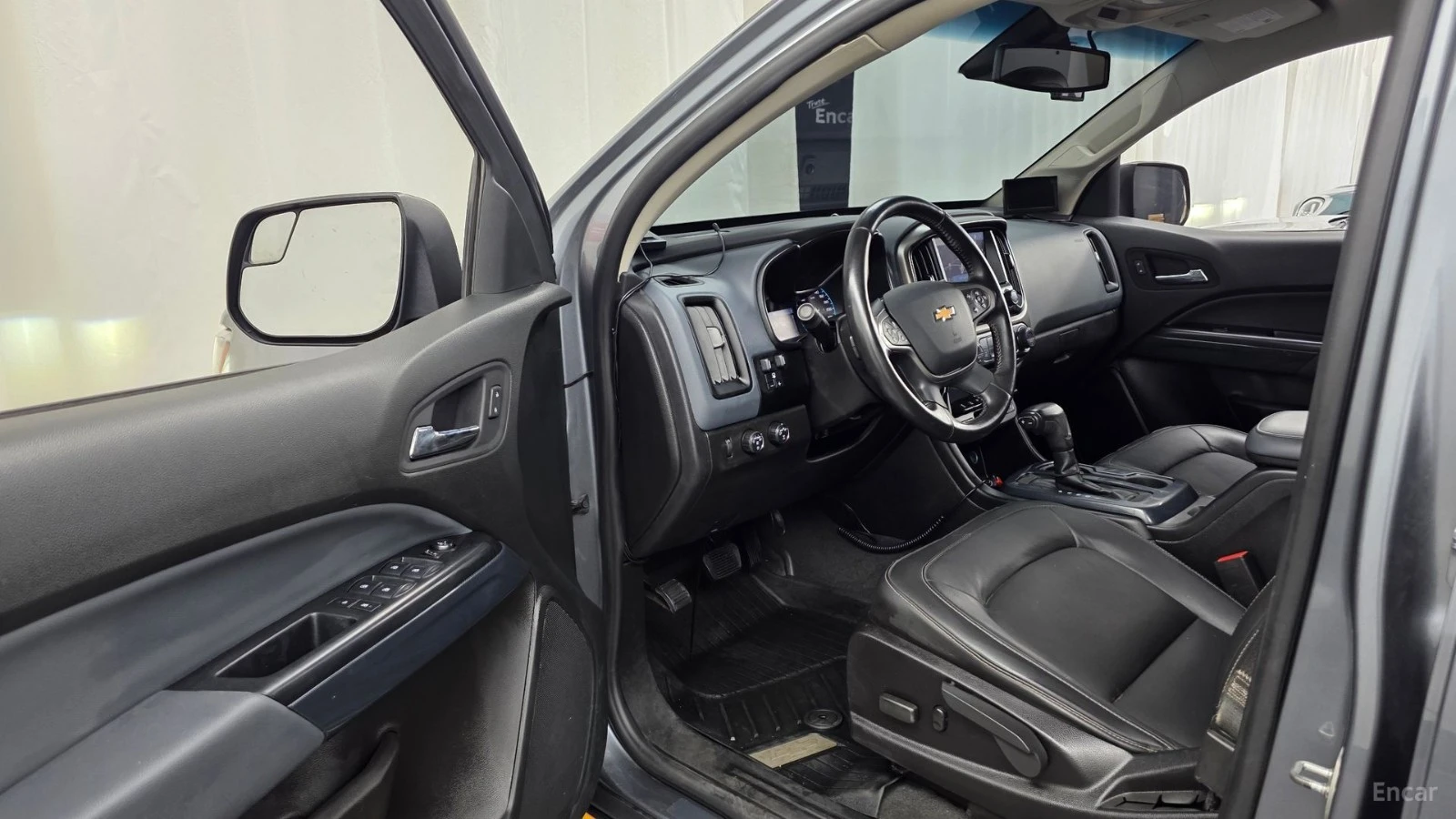 Chevrolet Colorado 3.6* 4WD* BOSE* КОЖА* ПОДГРЕВ* КАМЕРА* NAVI* , снимка 9 - Автомобили и джипове - 55628594
