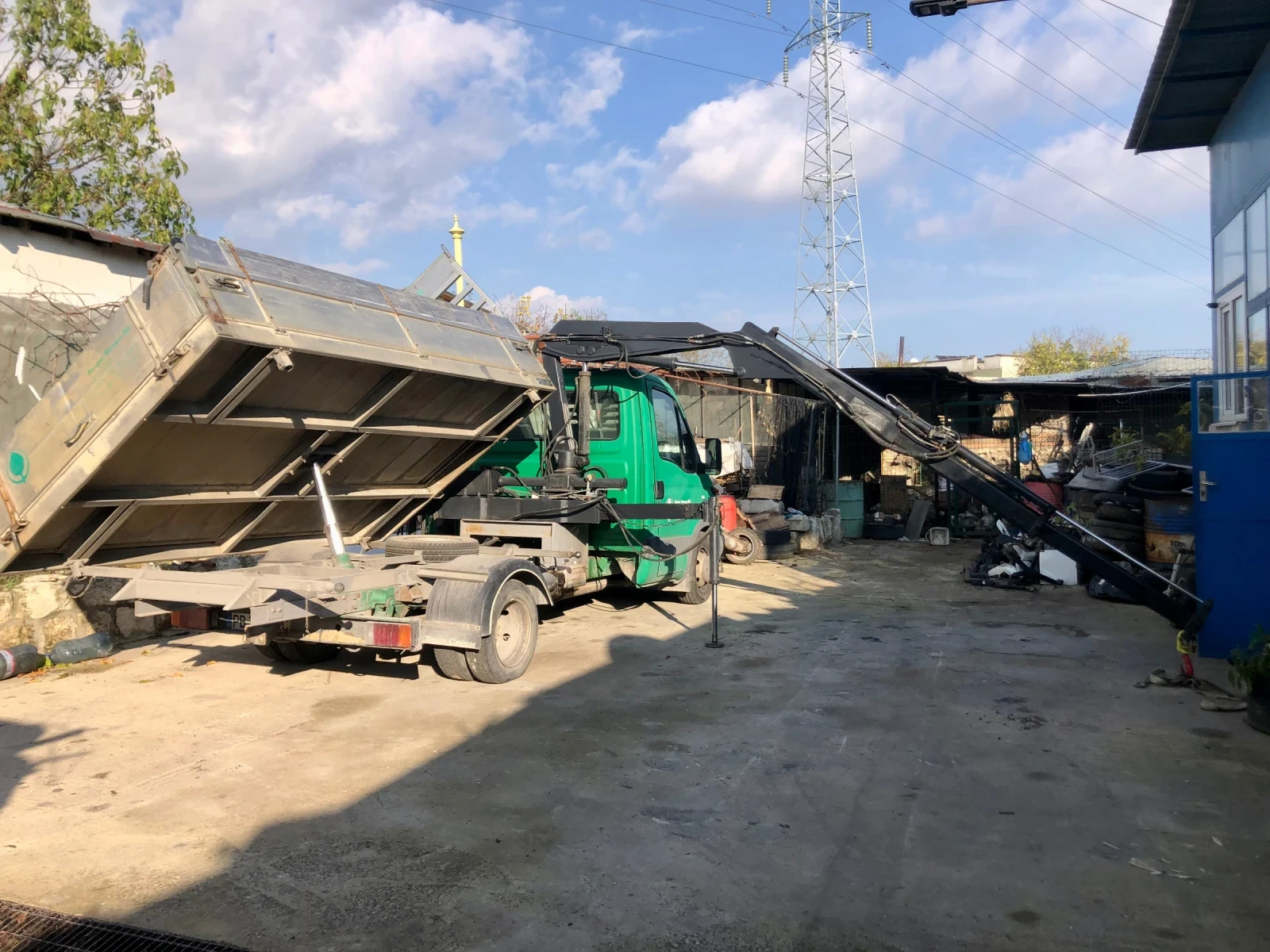 Iveco 35c13 Самосвал с кран , снимка 1