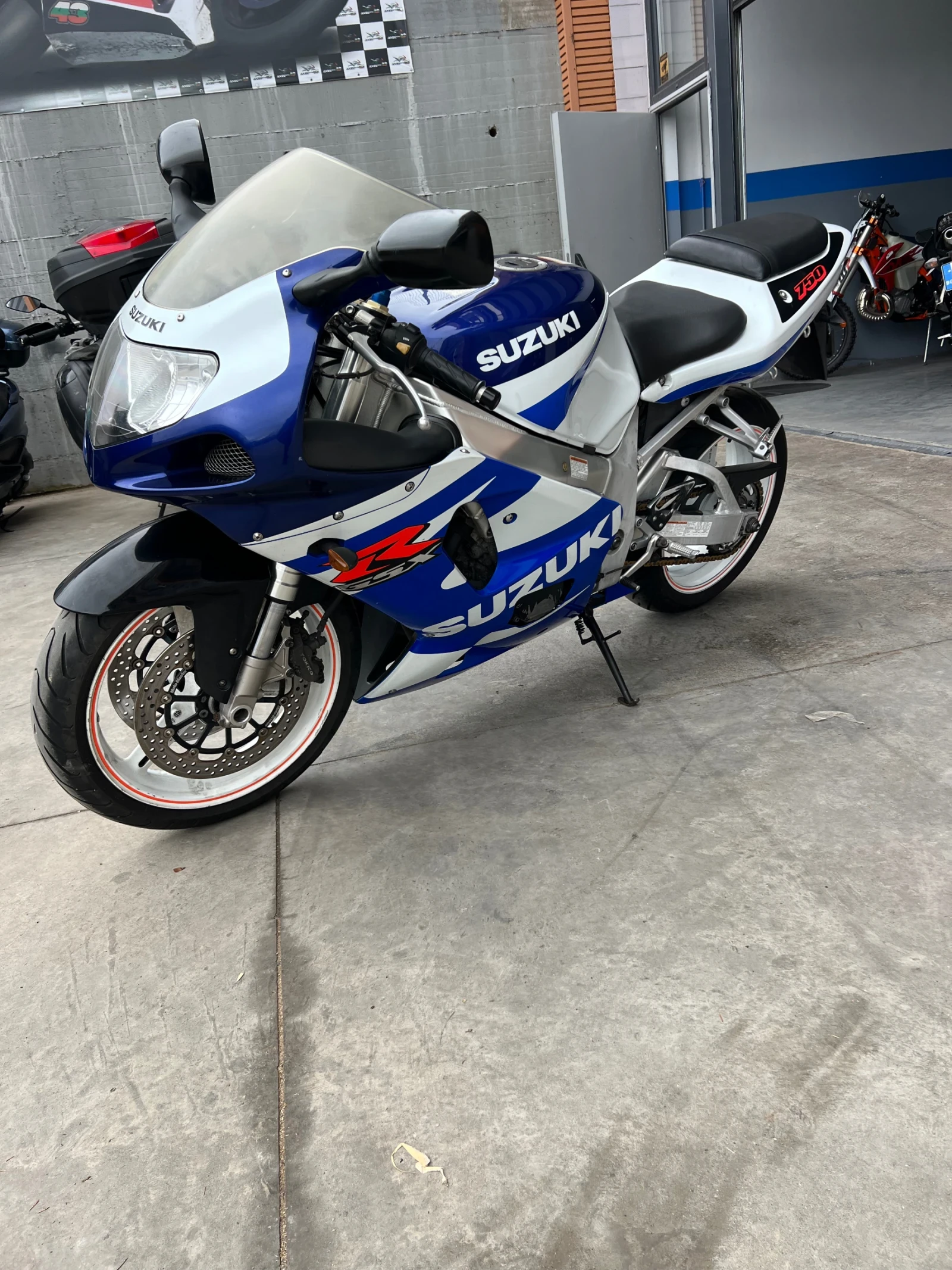 Suzuki Gsxr K2 750 - изображение 3