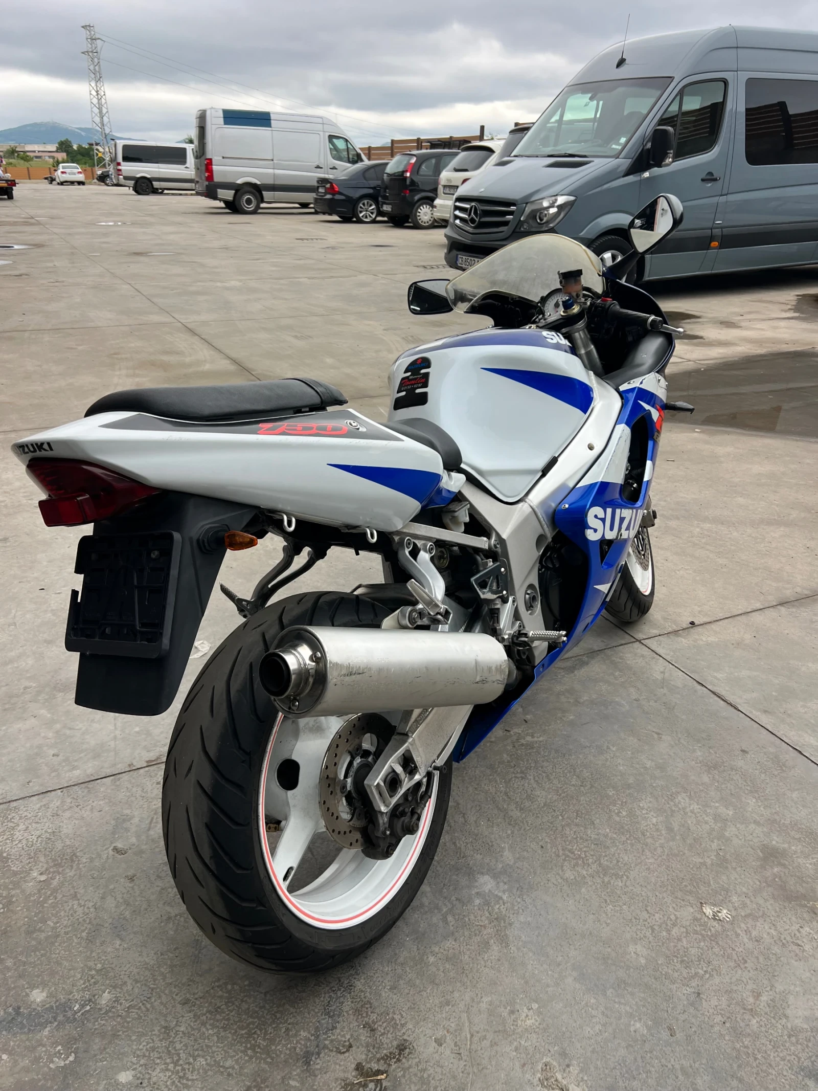 Suzuki Gsxr K2 750 - изображение 4