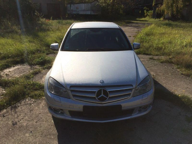 Светлини за Mercedes-Benz C 200, снимка 2 - Части - 49501865