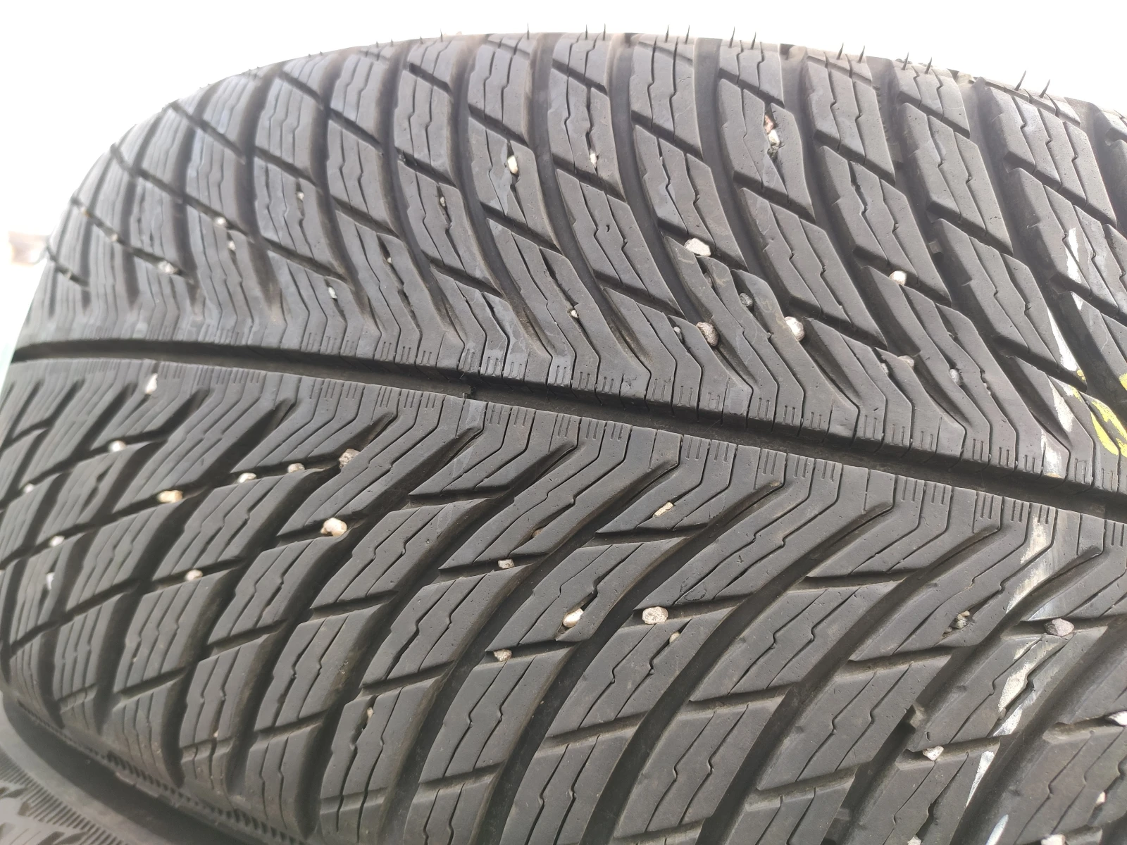  235/60R18 | Mobile.bg   1