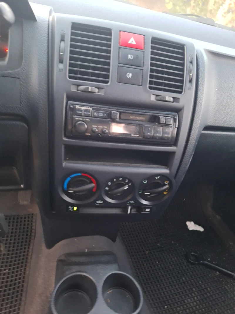 Hyundai Getz 1.1, снимка 12 - Автомобили и джипове - 46984508