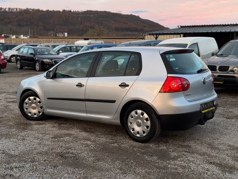 VW Golf 1.6FSI 116кс 6с НАВИ КЛИМАТИК , снимка 8 - Автомобили и джипове - 48661397