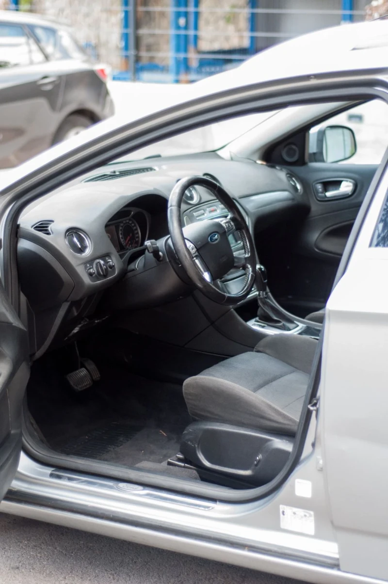 Ford Mondeo Mk4 TDCI 2007, снимка 8 - Автомобили и джипове - 51391820