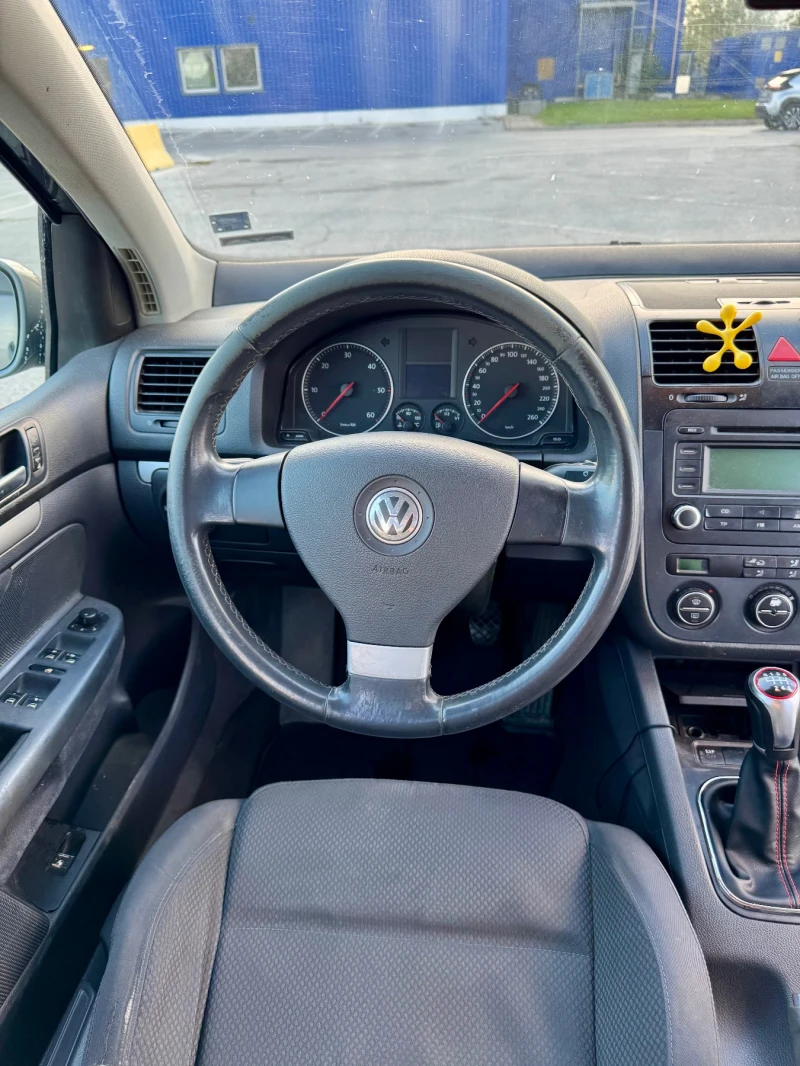 VW Golf 2.0 TDI, снимка 9 - Автомобили и джипове - 52711414