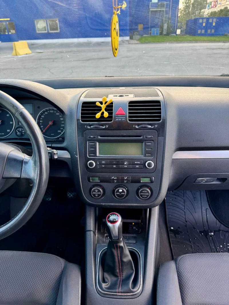 VW Golf 2.0 TDI, снимка 10 - Автомобили и джипове - 52711414