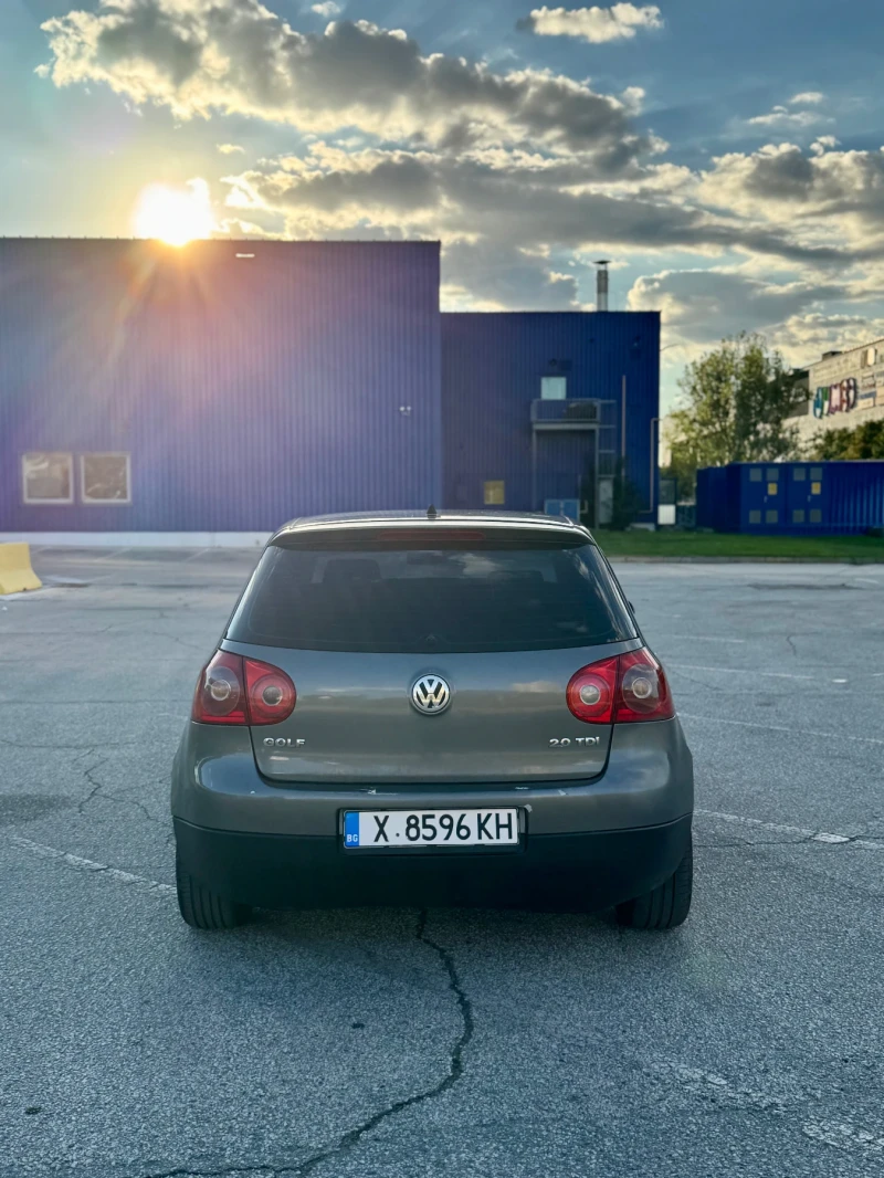 VW Golf 2.0 TDI, снимка 7 - Автомобили и джипове - 52711414