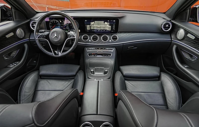 Mercedes-Benz E 200 AMG Line, снимка 8 - Автомобили и джипове - 52873586