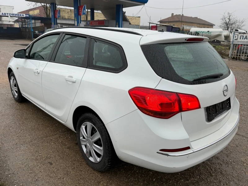 Opel Astra 1, 6-136 FACELIFT, снимка 4 - Автомобили и джипове - 53023683