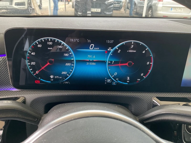 Mercedes-Benz CLA 200 d Progressive, снимка 11 - Автомобили и джипове - 53407238