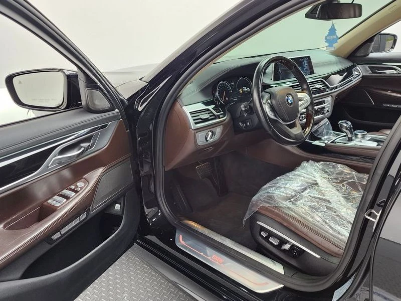 BMW 740 740Li xDrive| 322к.с.| ВКЛ.ТЕХНОТЕСТ, снимка 10 - Автомобили и джипове - 55610927