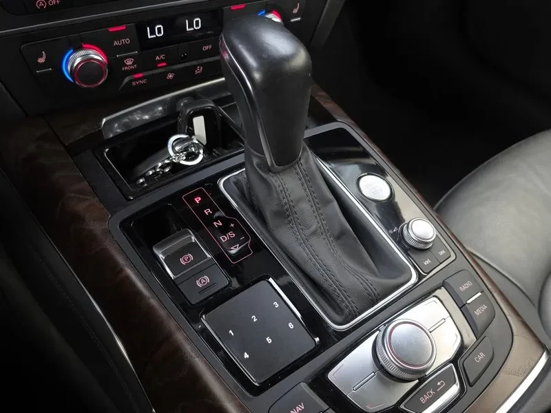 Audi A7 3.0 TDI Quattro - САМО 30% АВАНС, снимка 9 - Автомобили и джипове - 56158757