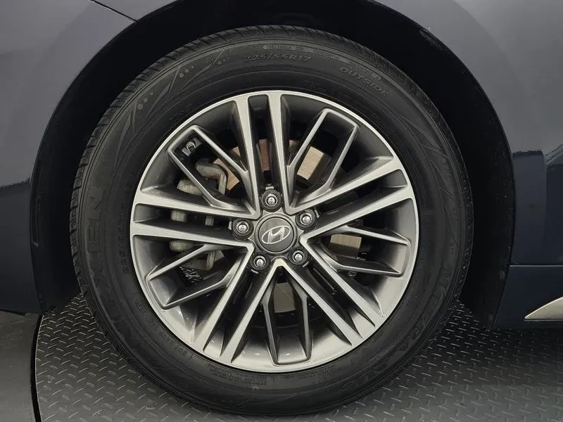 Hyundai Grandeur Ig 2.4 Premium, снимка 5 - Автомобили и джипове - 56306358