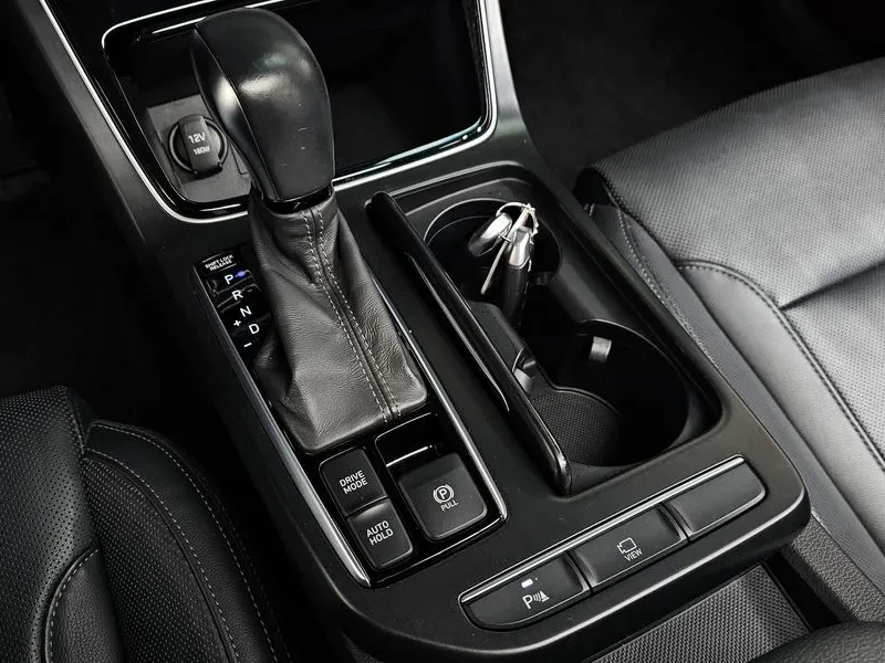 Hyundai Grandeur Ig 2.4 Premium, снимка 9 - Автомобили и джипове - 56306358