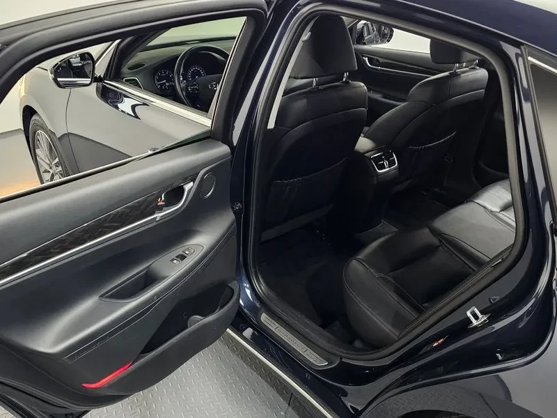 Hyundai Grandeur Ig 2.4 Premium, снимка 12 - Автомобили и джипове - 56306358