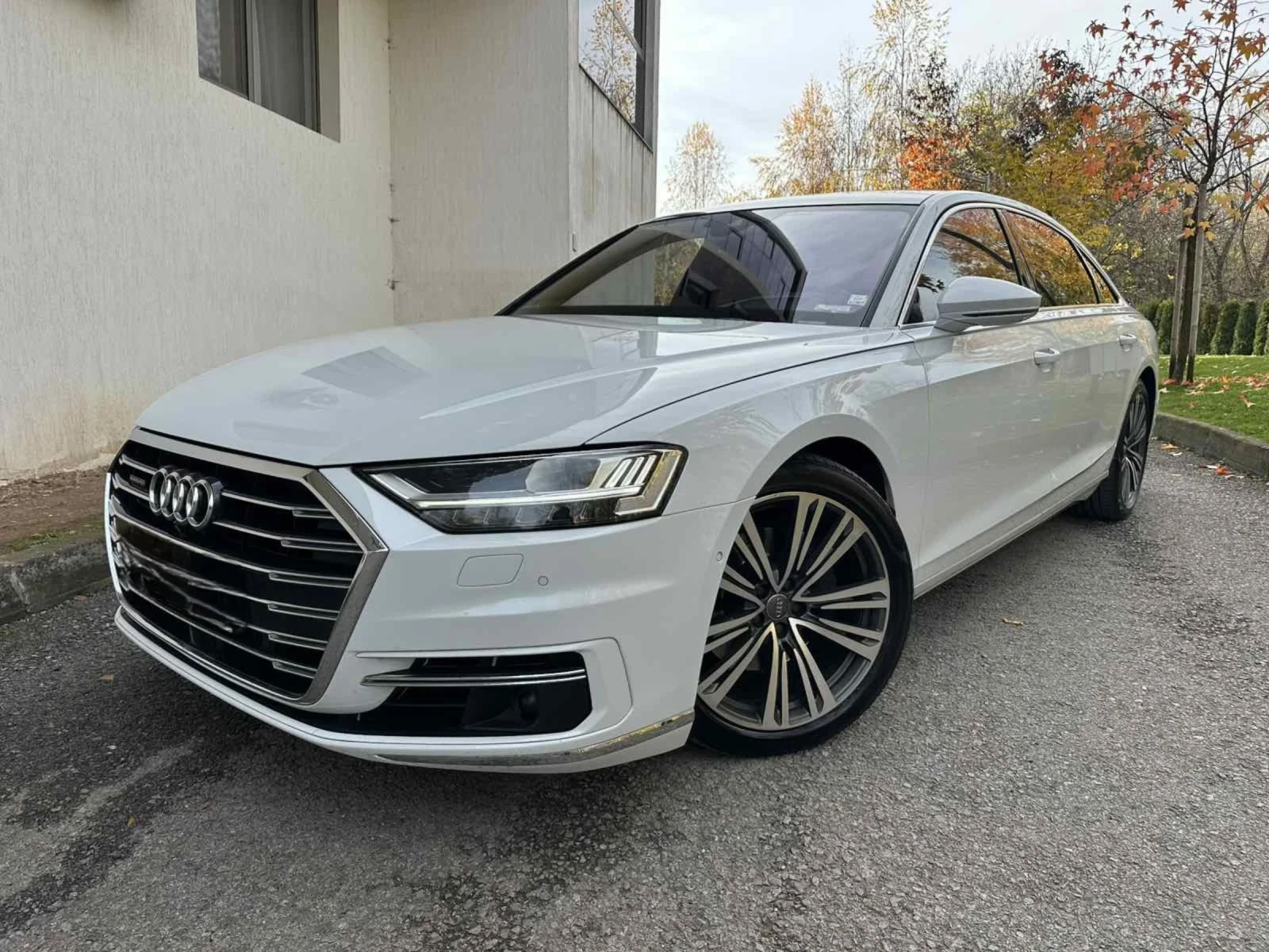 Audi A8 5.0TDI / LONG / MATRIX - изображение 3