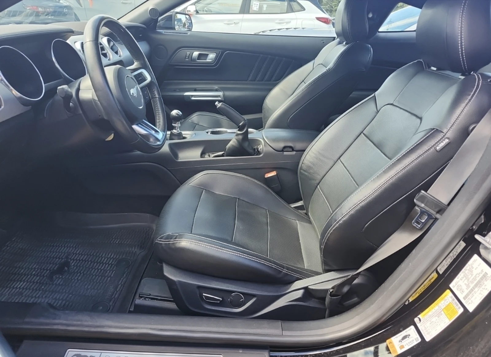 Ford Mustang GT PREMIUM - изображение 5