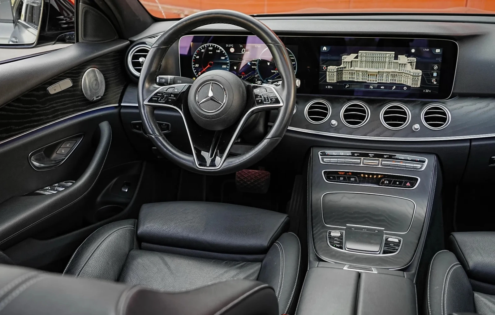 Mercedes-Benz E 200 AMG Line - изображение 9