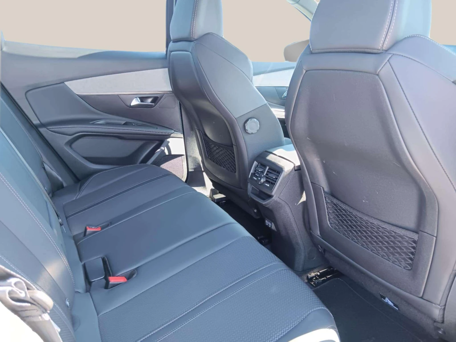 Peugeot 3008 1.2P - изображение 10