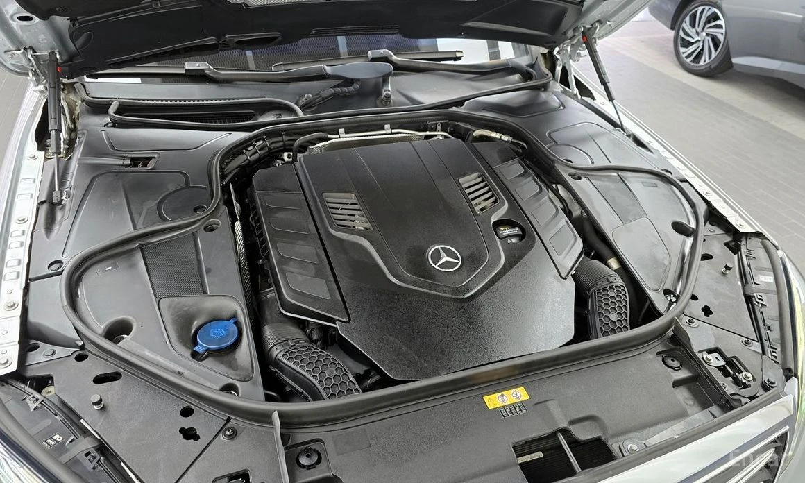 Mercedes-Benz S 560 4MATIC/LONG/360 VIEW/PANO/DRIVER ASSIST, снимка 8 - Автомобили и джипове - 53804692