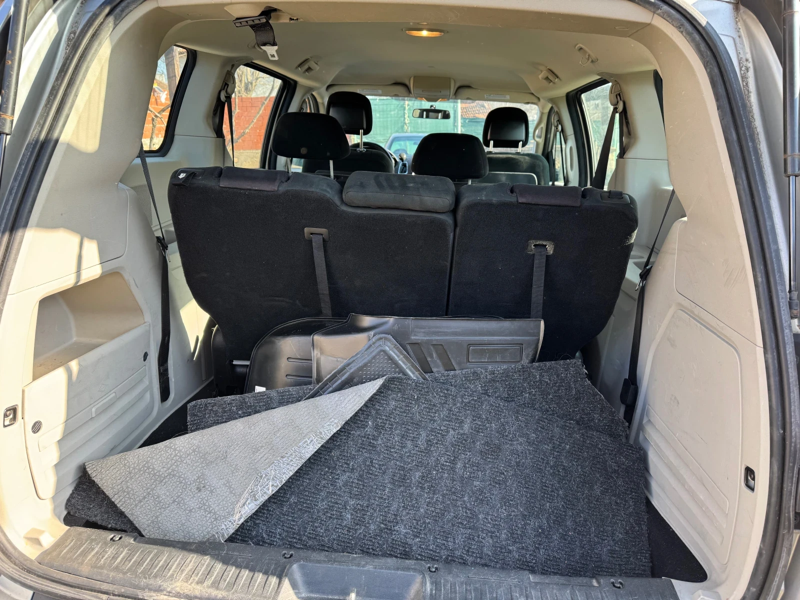 Dodge Caravan 3.6, снимка 8 - Автомобили и джипове - 53891534