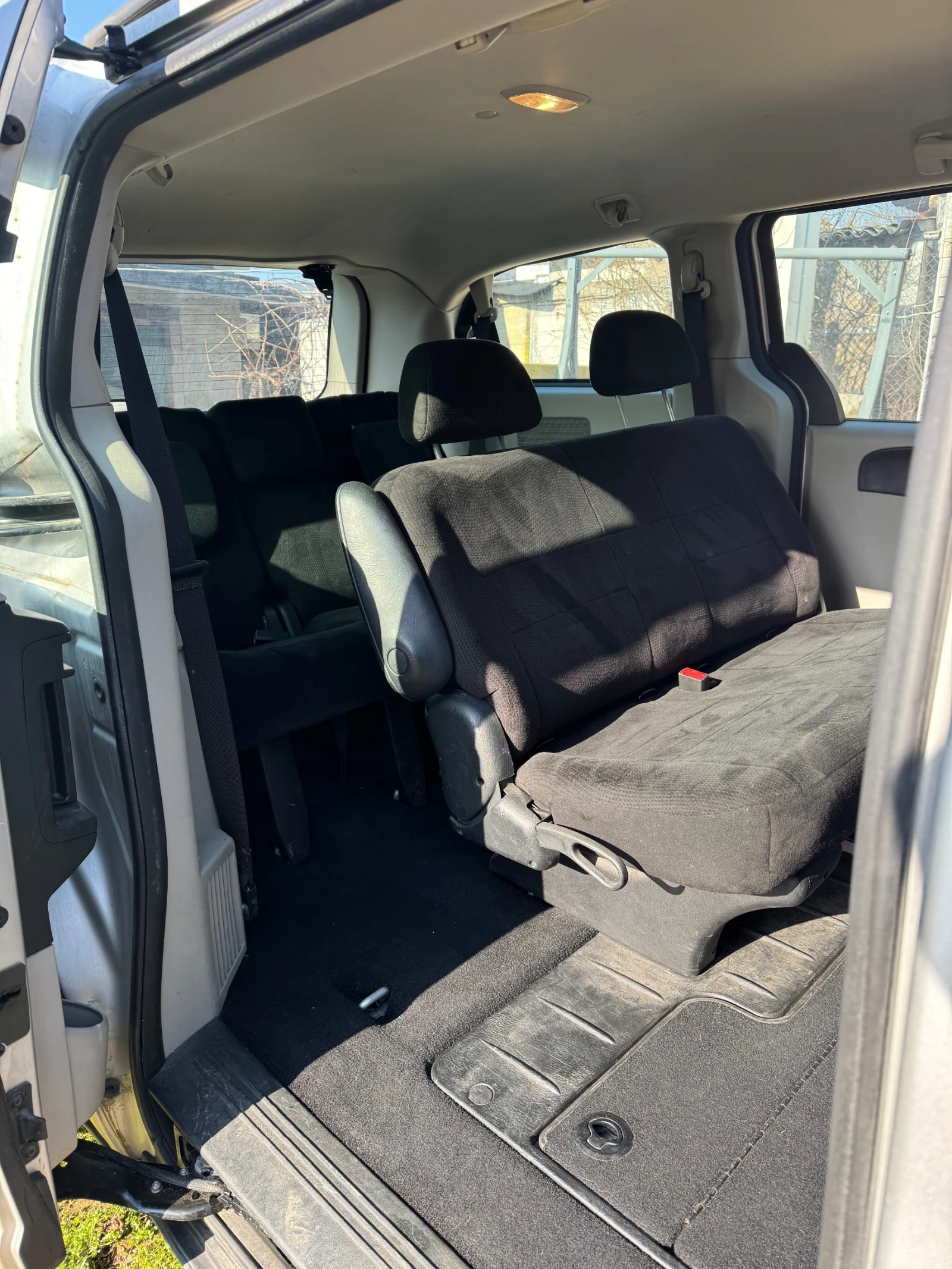 Dodge Caravan 3.6, снимка 9 - Автомобили и джипове - 53891534