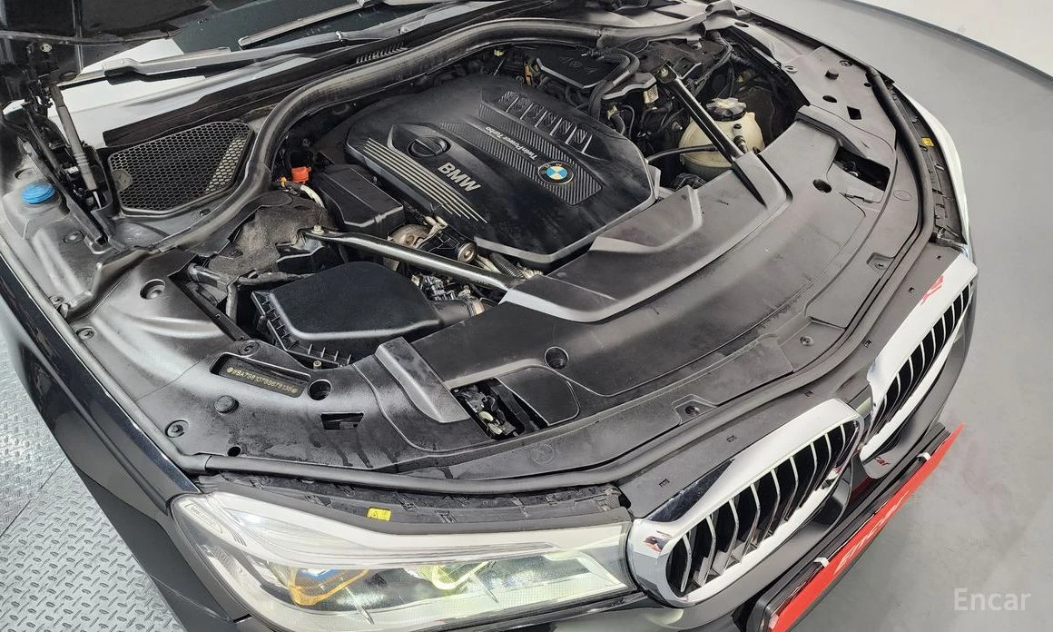 BMW 740 HEADUP* 360КАМЕРА* ЕКРАНИ* 4 ОБДУХВАНИЯ И ПОДГРЕВИ, снимка 6 - Автомобили и джипове - 54066821