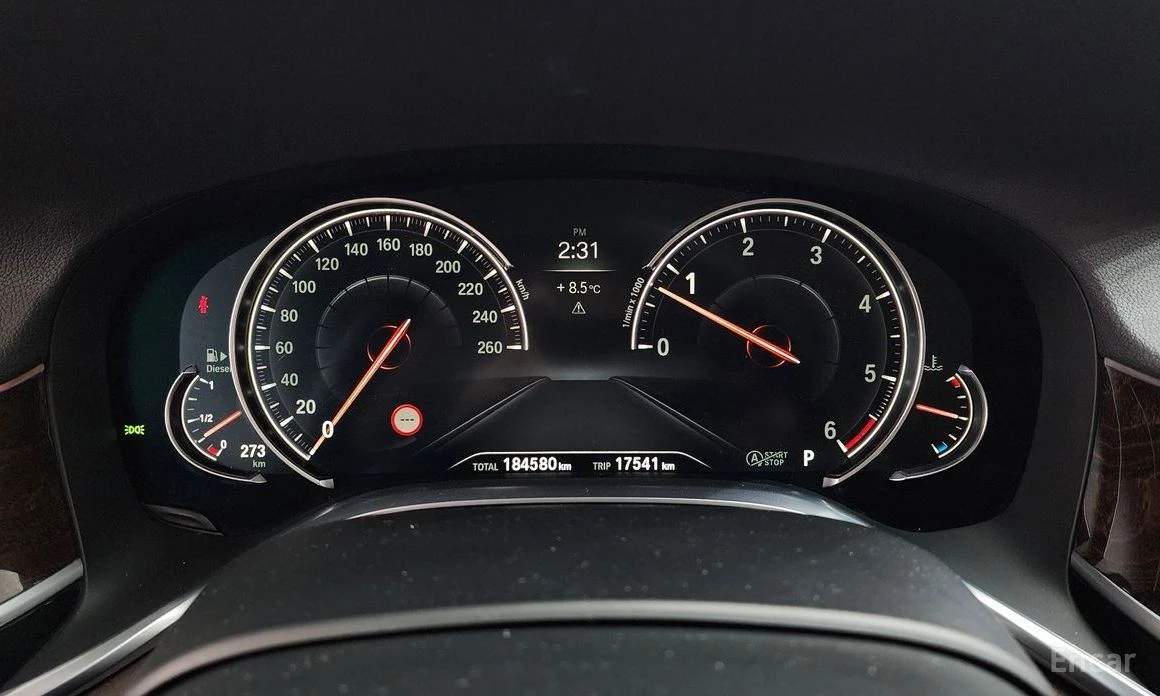 BMW 740 HEADUP* 360КАМЕРА* ЕКРАНИ* 4 ОБДУХВАНИЯ И ПОДГРЕВИ, снимка 8 - Автомобили и джипове - 54066821