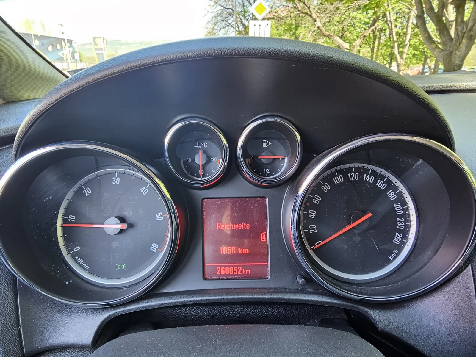 Opel Astra Sports Tourer 1.7 CDTI, снимка 9 - Автомобили и джипове - 54280548