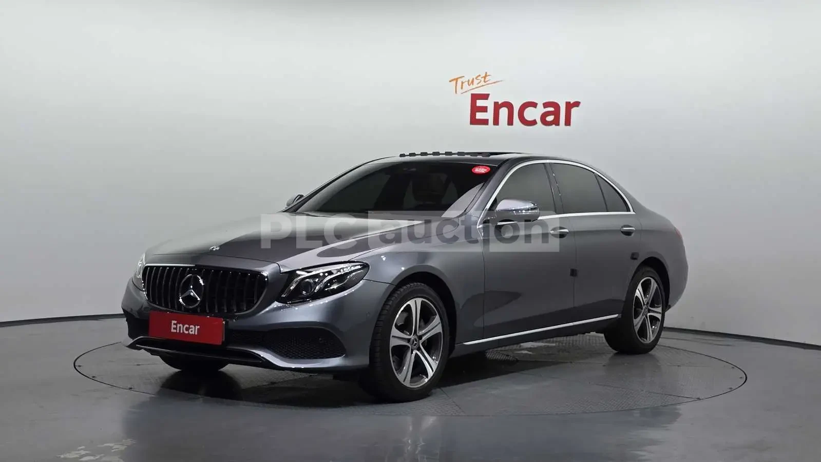 Mercedes-Benz E 220 ПОДГРЕВИ * ПАНО * KEYLESS * ФИСКИСИРАНА ЦЕНА ДО БГ
