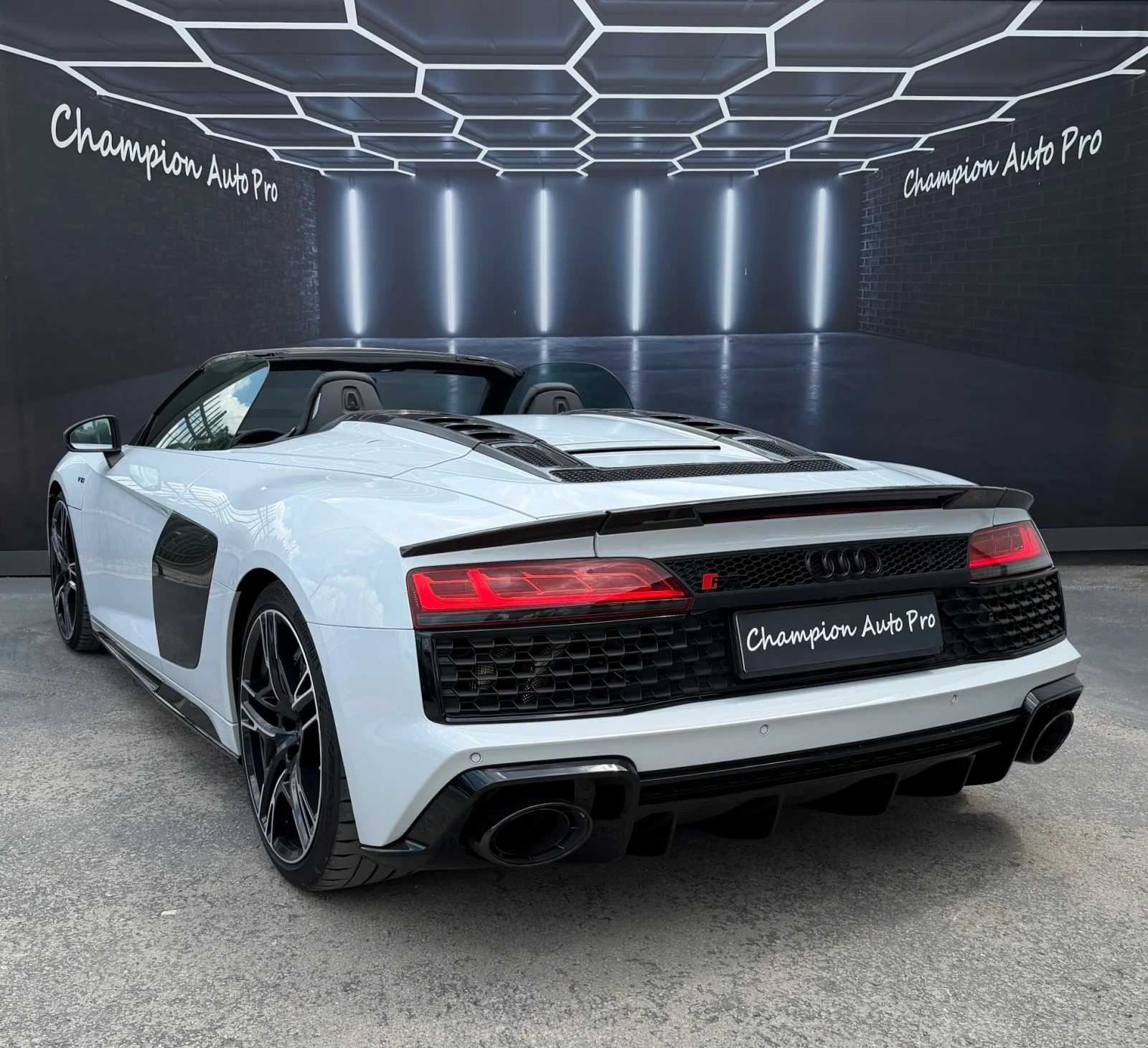 Audi R8 V10 SPYDER PERFORMANCE FULL CARBON CERAMIC, снимка 4 - Автомобили и джипове - 55403034