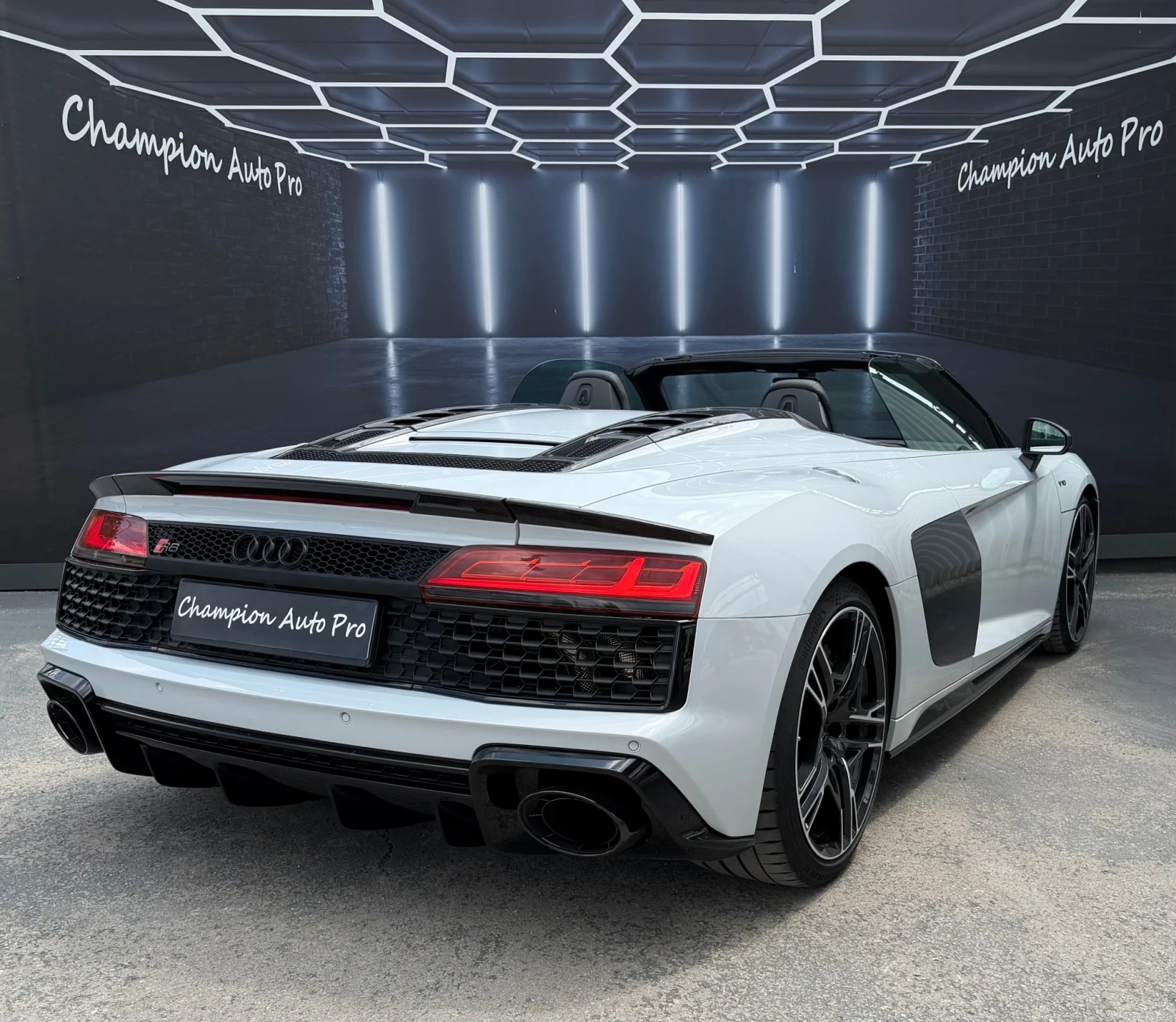 Audi R8 V10 SPYDER PERFORMANCE FULL CARBON CERAMIC, снимка 6 - Автомобили и джипове - 55403034