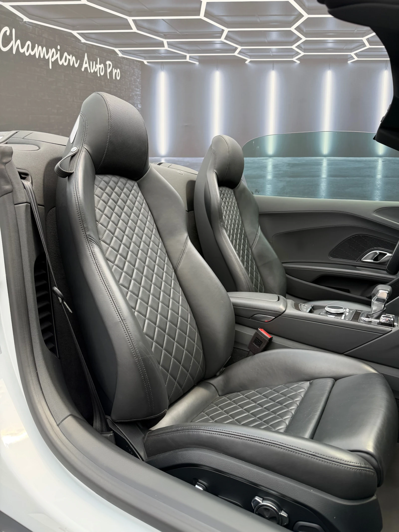 Audi R8 V10 SPYDER PERFORMANCE FULL CARBON CERAMIC, снимка 15 - Автомобили и джипове - 55403034