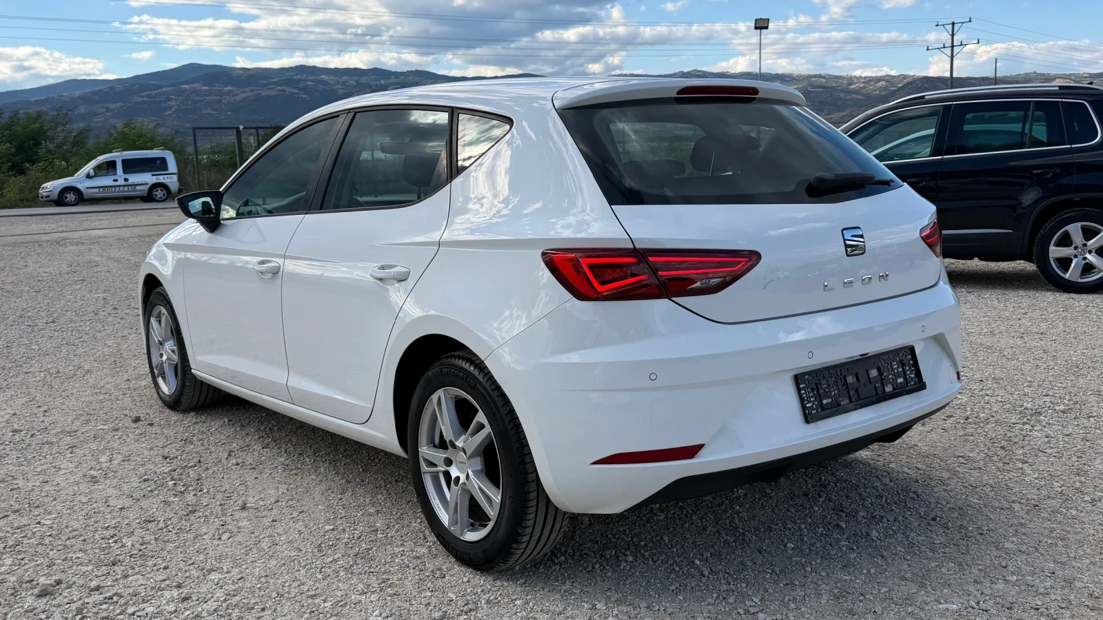 Seat Leon 1.6TDI EURO6, снимка 4 - Автомобили и джипове - 56202580