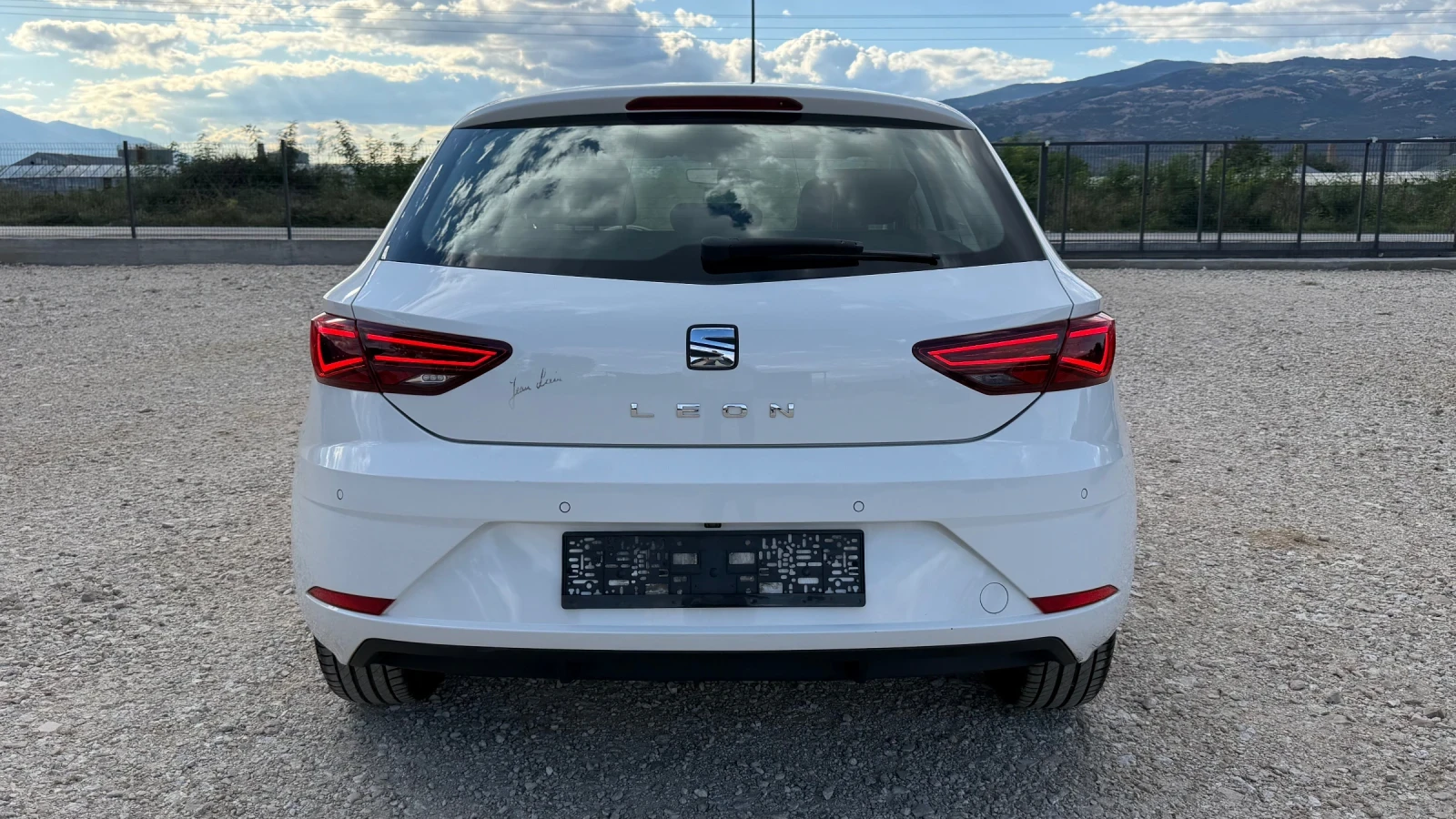 Seat Leon 1.6TDI EURO6, снимка 5 - Автомобили и джипове - 56202580